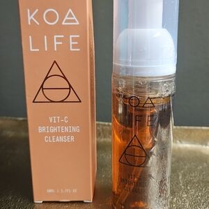 KOA Life Vit-C Brightening Cleanser